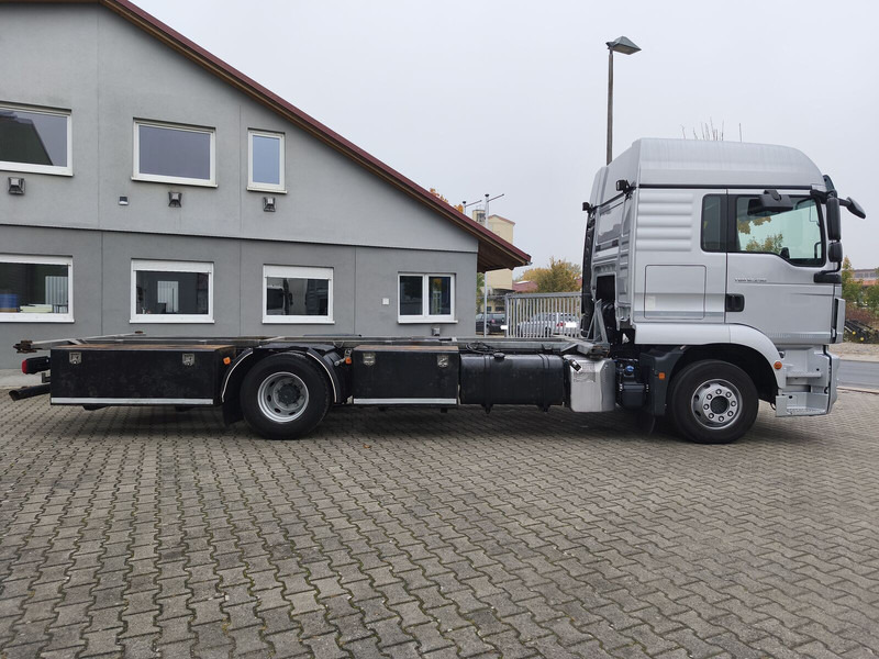 MAN TGM 12.290 BDF Euro 6 4x2 AHK (36) - Cab chassis truck: picture 4 MAN TGM 12.290 BDF Euro 6 4x2 AHK (36) - Cab chassis truck: picture 4