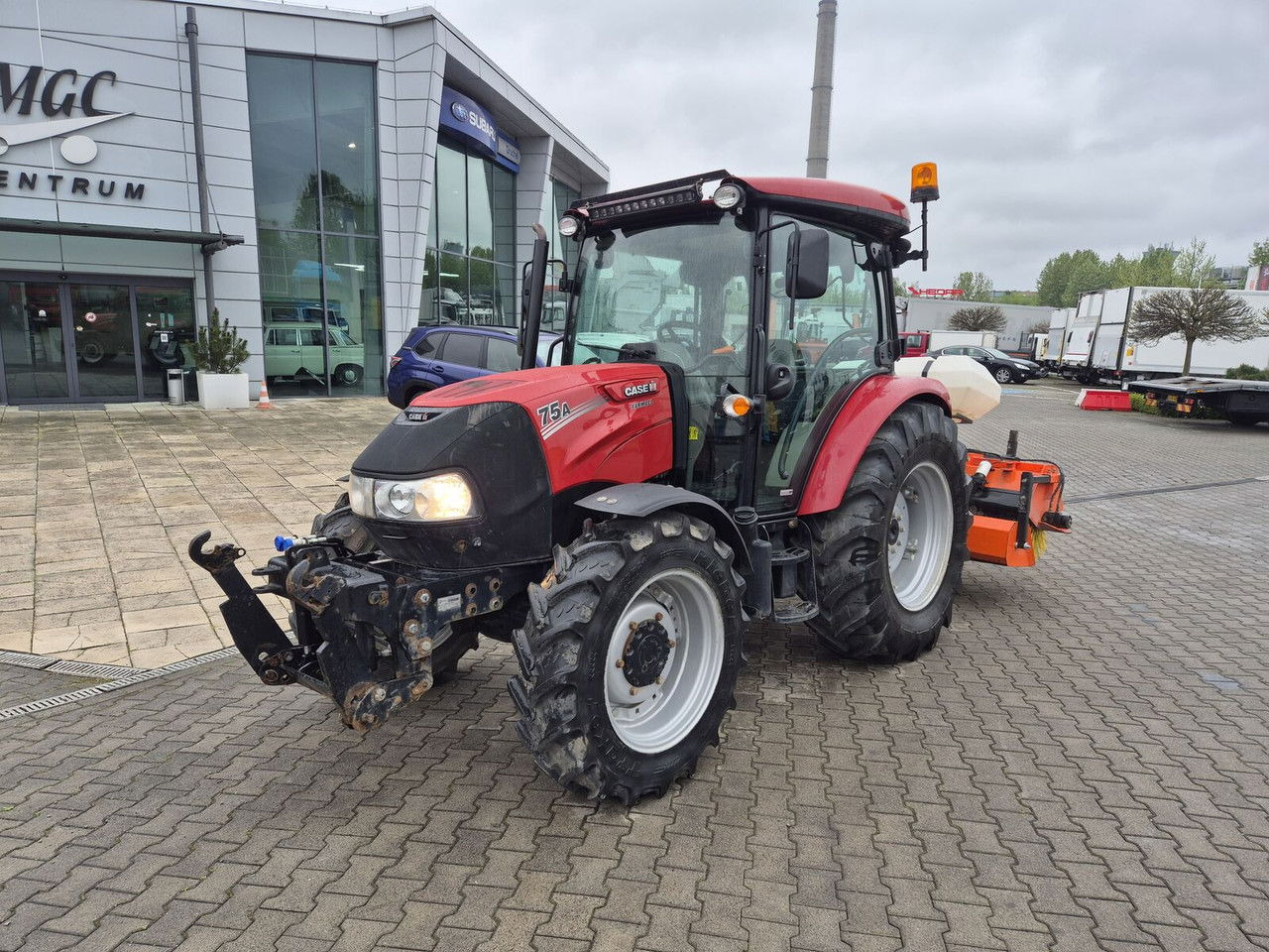 CASE IH Farmall 75 / 2022 / Only 1853 MTH / Sweeper + Plow Extra / 1 OWN - Farm tractor: picture 3 CASE IH Farmall 75 / 2022 / Only 1853 MTH / Sweeper + Plow Extra / 1 OWN - Farm tractor: picture 3