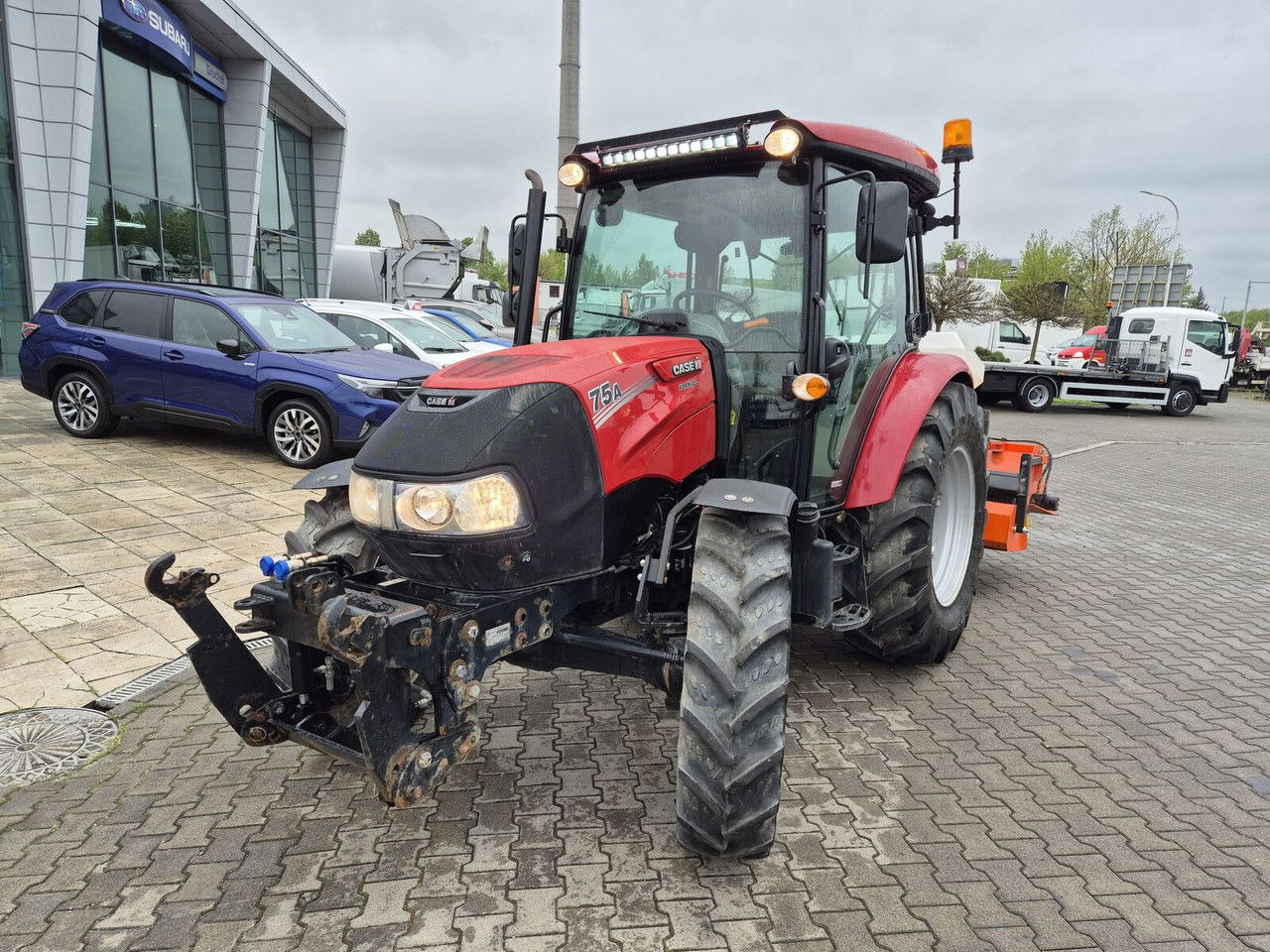 CASE IH Farmall 75 / 2022 / Only 1853 MTH / Sweeper + Plow Extra / 1 OWN - Farm tractor: picture 2 CASE IH Farmall 75 / 2022 / Only 1853 MTH / Sweeper + Plow Extra / 1 OWN - Farm tractor: picture 2