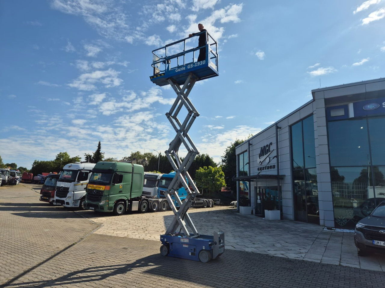 GENIE GS1930 / 4X4 / 1 Owner / Serviced - Scissor lift: picture 1 GENIE GS1930 / 4X4 / 1 Owner / Serviced - Scissor lift: picture 1
