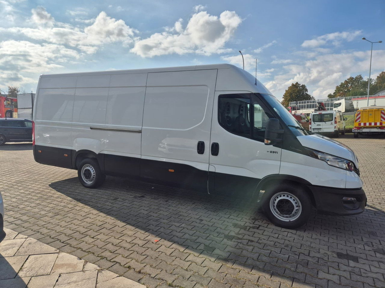 Iveco Daily 35S14 L4H3 / 1 Owner / Works Great - Panel van: picture 5 Iveco Daily 35S14 L4H3 / 1 Owner / Works Great - Panel van: picture 5