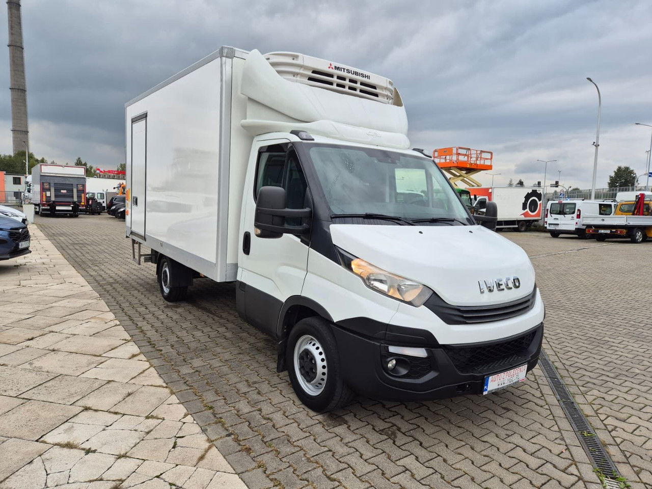 Iveco Daily 35S16 Hi-Matic / 1 Owner / Mitsubishi / Serviced - Refrigerated delivery van: picture 4 Iveco Daily 35S16 Hi-Matic / 1 Owner / Mitsubishi / Serviced - Refrigerated delivery van: picture 4