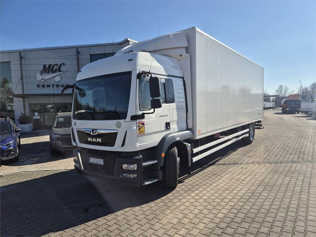 MAN TGM 15.290 / HIGH CONTAINER / SERVICED! / 1 OWNER - Box truck: picture 1 MAN TGM 15.290 / HIGH CONTAINER / SERVICED! / 1 OWNER - Box truck: picture 1