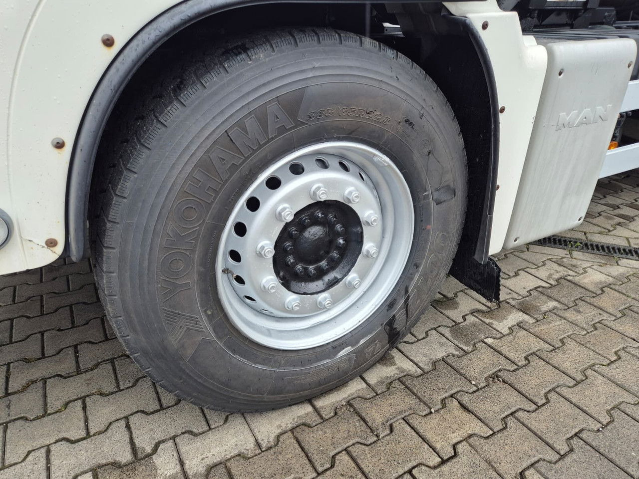 Tanker truck MAN TGS 18.360 OIL Transport / Good Condition: picture 16 Tanker truck MAN TGS 18.360 OIL Transport / Good Condition: picture 16