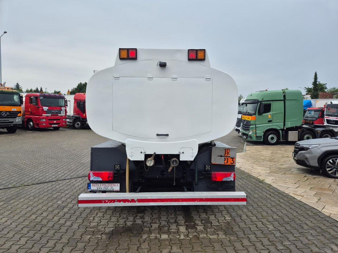 Tanker truck MAN TGS 18.360 OIL Transport / Good Condition: picture 11 Tanker truck MAN TGS 18.360 OIL Transport / Good Condition: picture 11