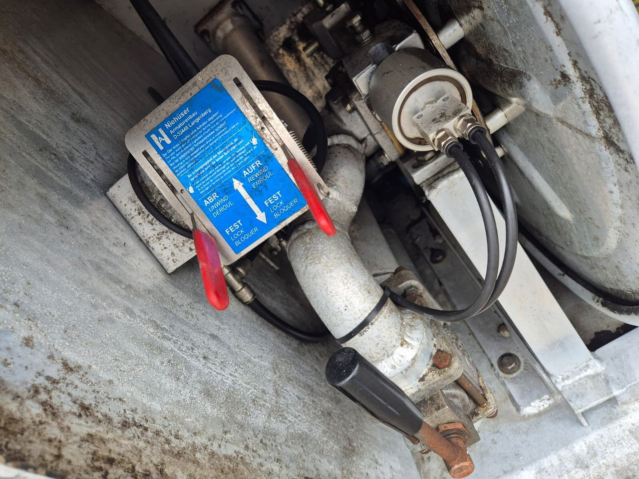 Tanker truck MAN TGS 18.360 OIL Transport / Good Condition: picture 30 Tanker truck MAN TGS 18.360 OIL Transport / Good Condition: picture 30