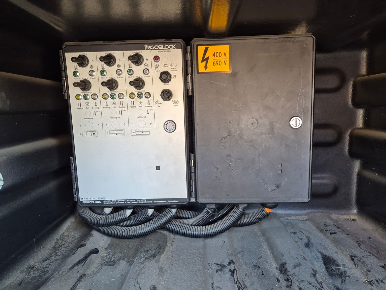 Refrigerated truck MAN TGS 26.320 24 EP / Frigoblock / 1 Owner / Serviced: picture 15