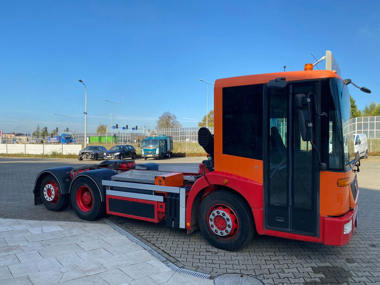 MERCEDES-BENZ Mercedes-Benz Eqonic 2628 - 1 Owner - Euro6 - LOW KM - Cab chassis truck: picture 3 MERCEDES-BENZ Mercedes-Benz Eqonic 2628 - 1 Owner - Euro6 - LOW KM - Cab chassis truck: picture 3