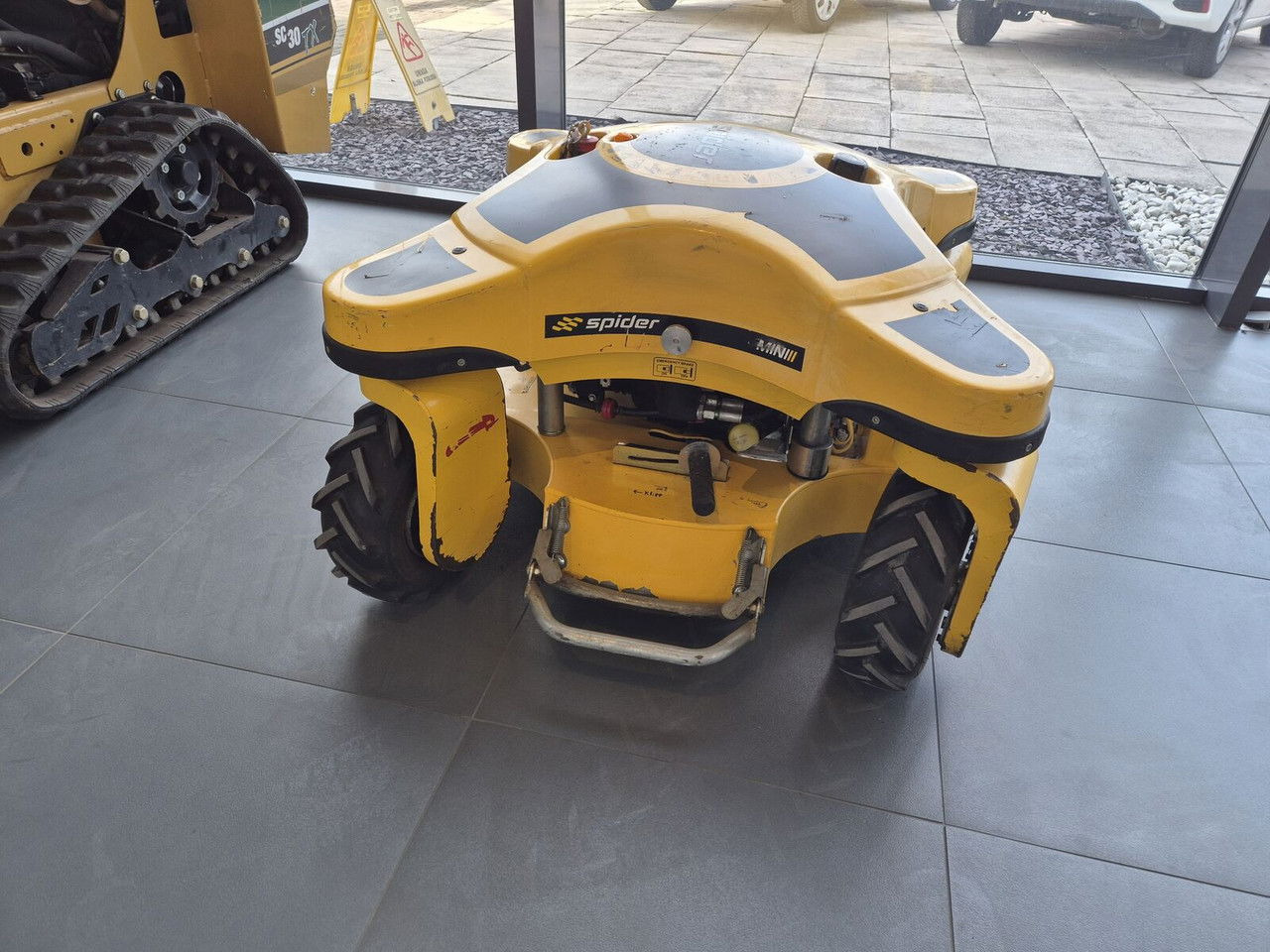 MINI Mini Spider II / 4X4 / NEW Service / Works Great MINI Mini Spider II / 4X4 / NEW Service / Works Great - Lawn mower: picture 3 MINI Mini Spider II / 4X4 / NEW Service / Works Great MINI Mini Spider II / 4X4 / NEW Service / Works Great - Lawn mower: picture 3