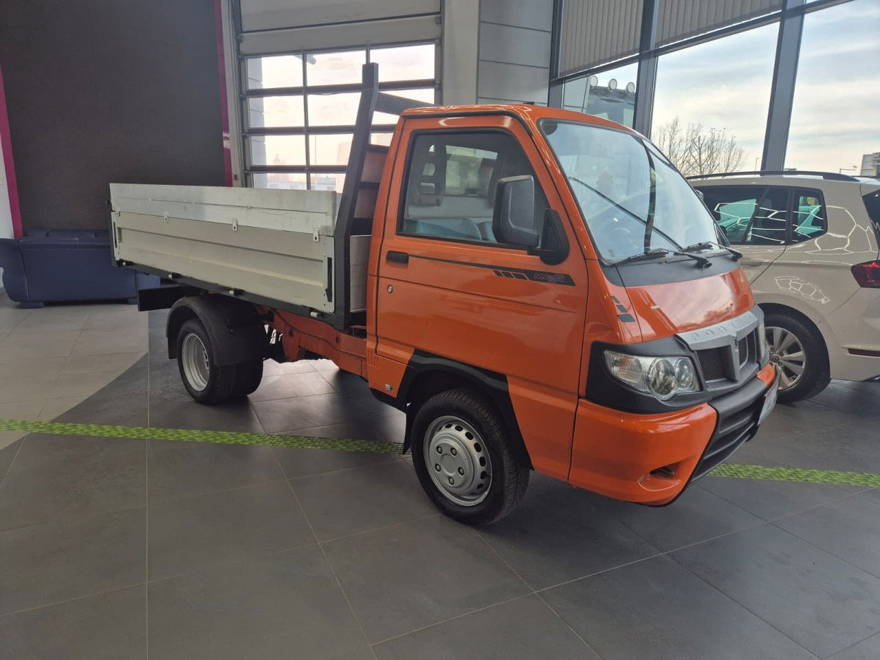 Piaggio Porter Maxxi eXtra / Kipper / 1 Owner / LOW KM - Tipper van: picture 5 Piaggio Porter Maxxi eXtra / Kipper / 1 Owner / LOW KM - Tipper van: picture 5