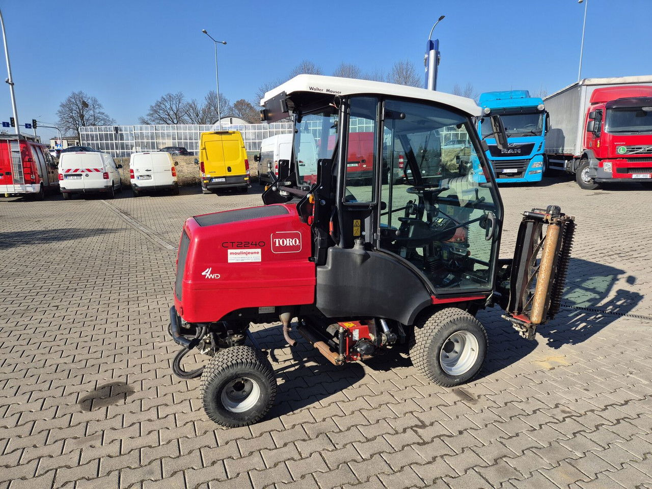 TORO Toro CT2240 / 4WD / Like NEW / Only 1681MTH - Lawn mower: picture 3 TORO Toro CT2240 / 4WD / Like NEW / Only 1681MTH - Lawn mower: picture 3
