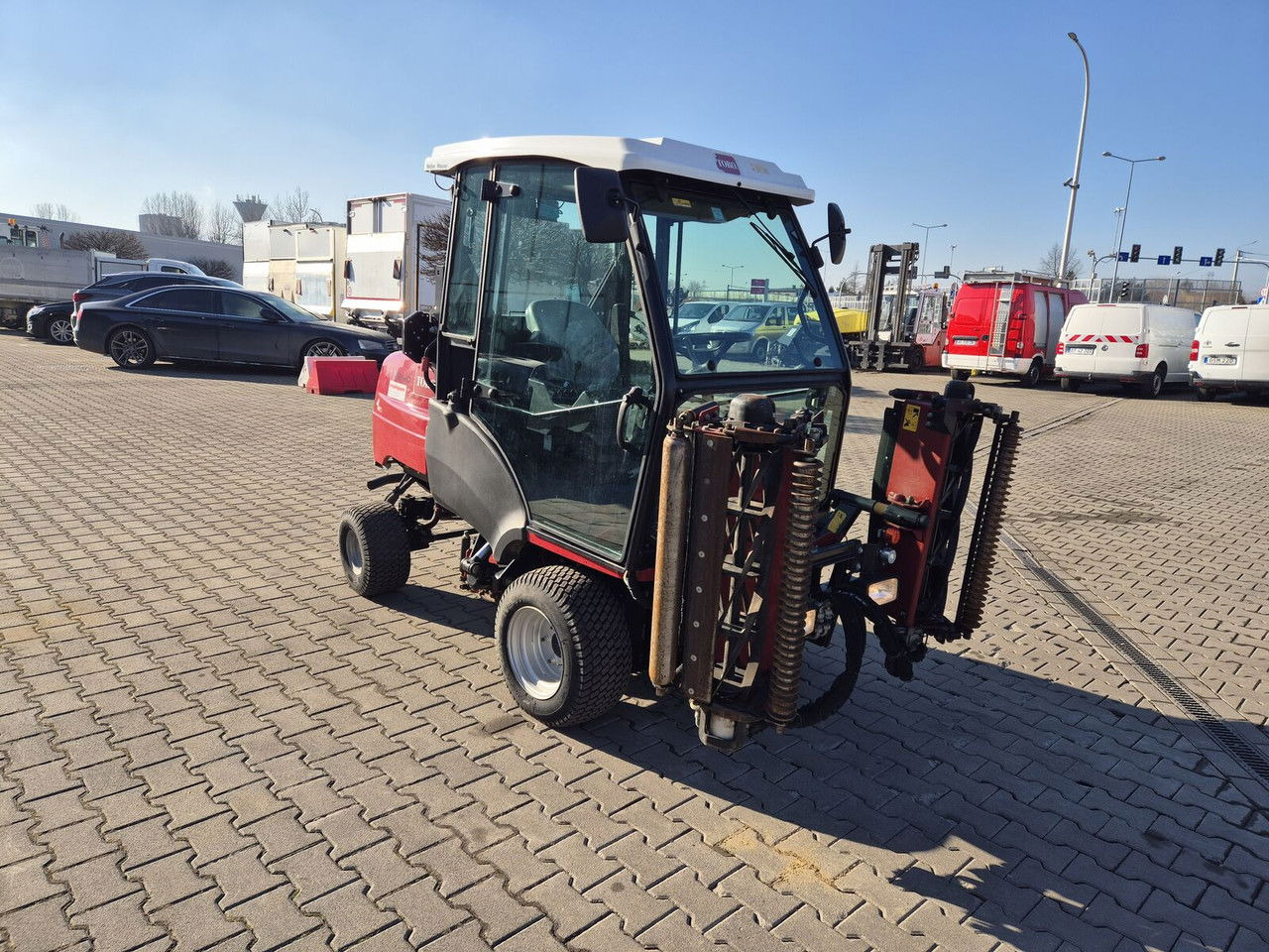 Toro CT2240 / 4WD / Like NEW / Only 1681MTH Toro CT2240 / 4WD / Like NEW / Only 1681MTH - Lawn mower: picture 2 Toro CT2240 / 4WD / Like NEW / Only 1681MTH Toro CT2240 / 4WD / Like NEW / Only 1681MTH - Lawn mower: picture 2
