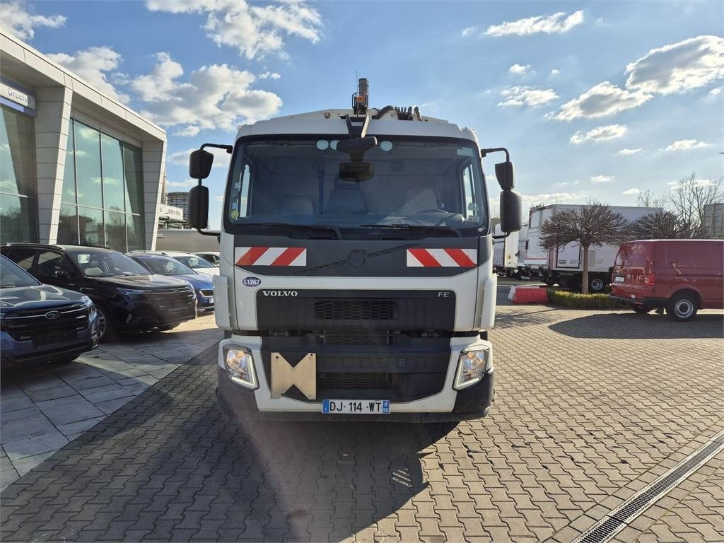 Volvo FE 280 / 13M3 / GEESINKNORBA / EURO 6 / 3 SEATS - Refuse truck: picture 3 Volvo FE 280 / 13M3 / GEESINKNORBA / EURO 6 / 3 SEATS - Refuse truck: picture 3
