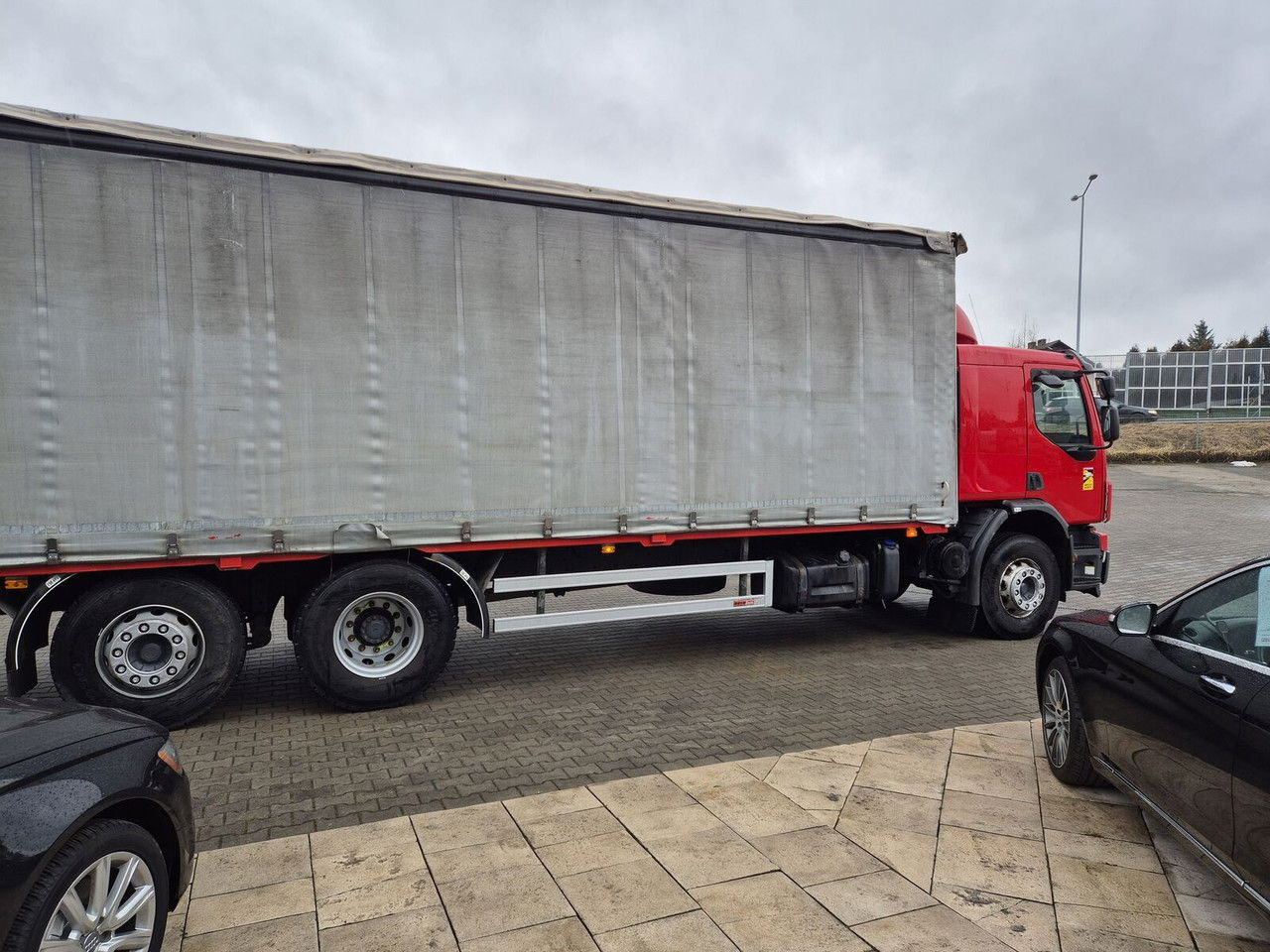 Volvo FE 320 62R / Serviced / 22 EP / Euro 4 - Curtain side truck: picture 5 Volvo FE 320 62R / Serviced / 22 EP / Euro 4 - Curtain side truck: picture 5
