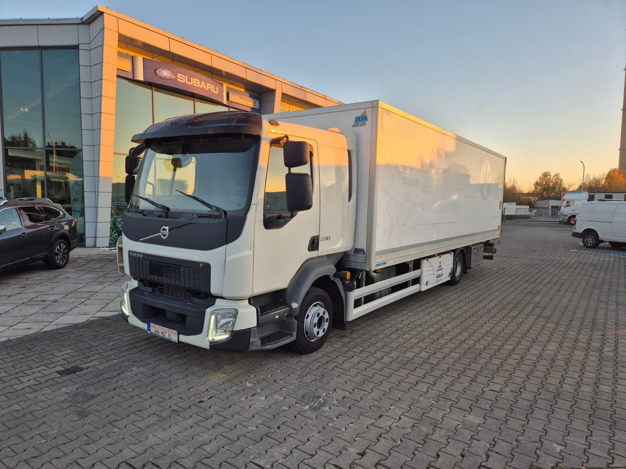 Volvo FL 240 - Refrigerated truck: picture 1 Volvo FL 240 - Refrigerated truck: picture 1