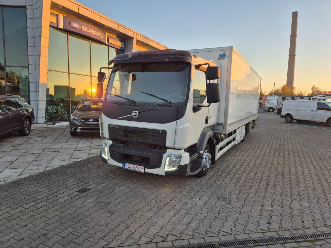 Volvo FL 240 - Refrigerated truck: picture 2 Volvo FL 240 - Refrigerated truck: picture 2