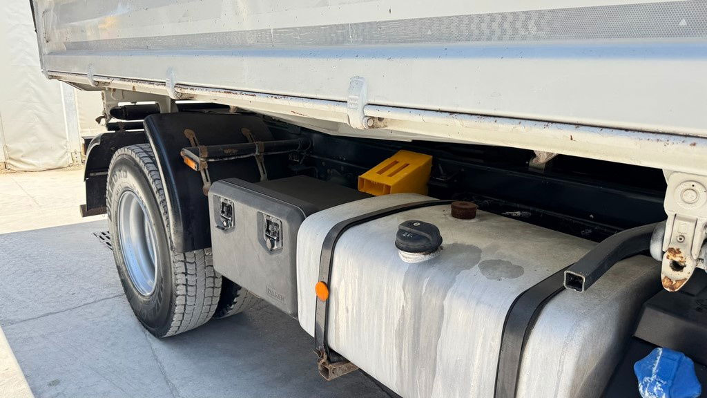 Iveco ML 180E32 K 4x2 meiller tipper - original km - Tipper: picture 4 Iveco ML 180E32 K 4x2 meiller tipper - original km - Tipper: picture 4