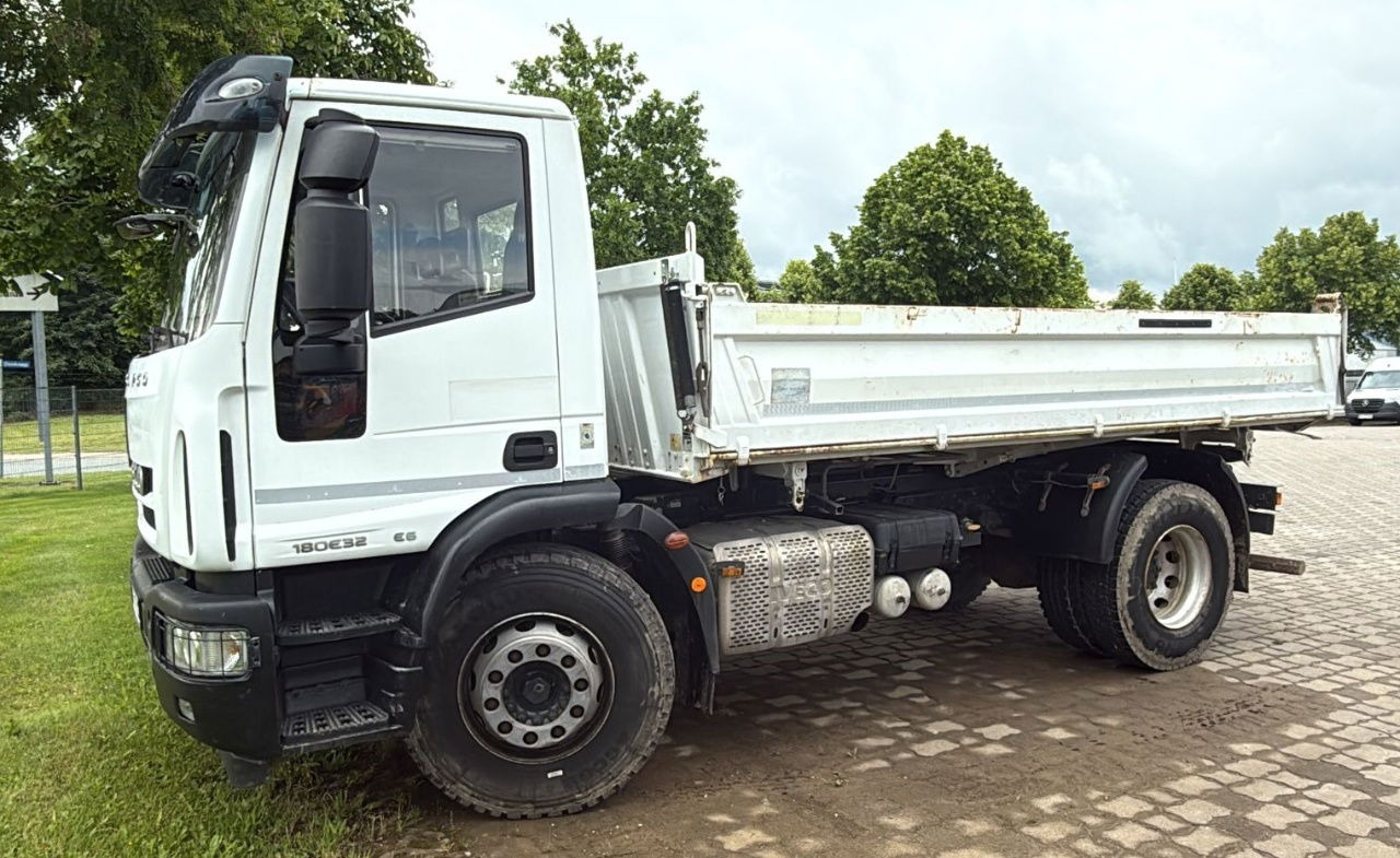 Iveco ML 180E32 K 4x2 meiller tipper - original km - Tipper: picture 2 Iveco ML 180E32 K 4x2 meiller tipper - original km - Tipper: picture 2