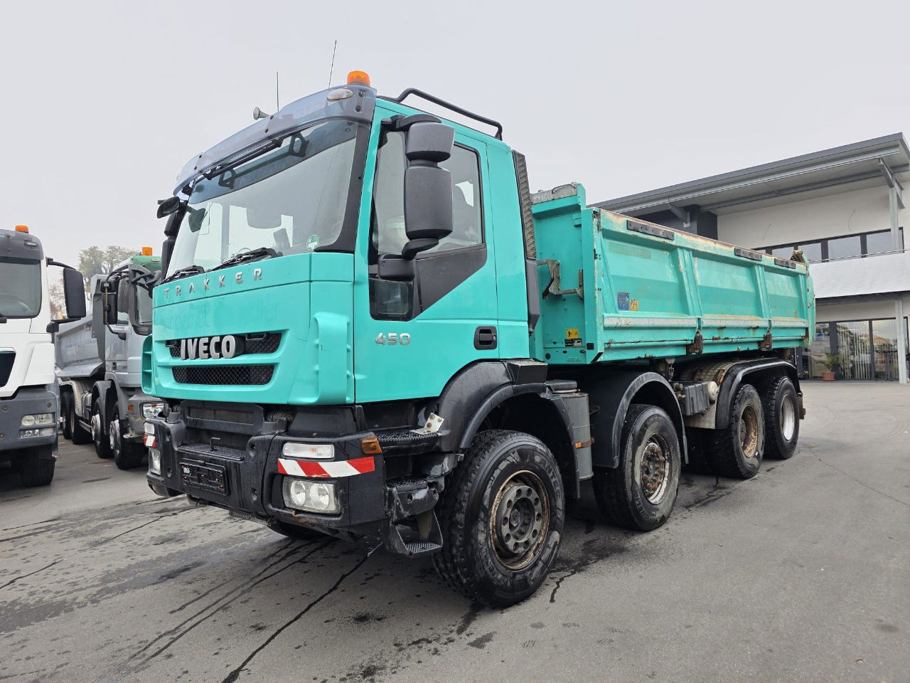 Iveco Trakker AD340T45 8x4 bordmatic tipper - retarder - Tipper: picture 1 Iveco Trakker AD340T45 8x4 bordmatic tipper - retarder - Tipper: picture 1