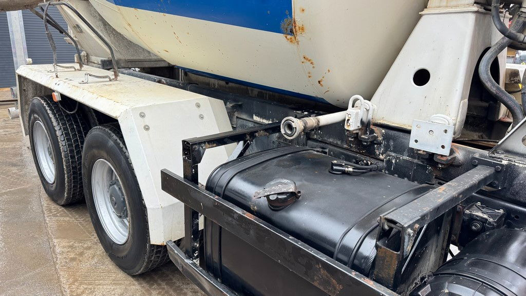 Leasing of MAN 27.414 FE 410A 6x4 stetter - 7m3 - euro 3 MAN 27.414 FE 410A 6x4 stetter - 7m3 - euro 3: picture 8 Leasing of MAN 27.414 FE 410A 6x4 stetter - 7m3 - euro 3 MAN 27.414 FE 410A 6x4 stetter - 7m3 - euro 3: picture 8