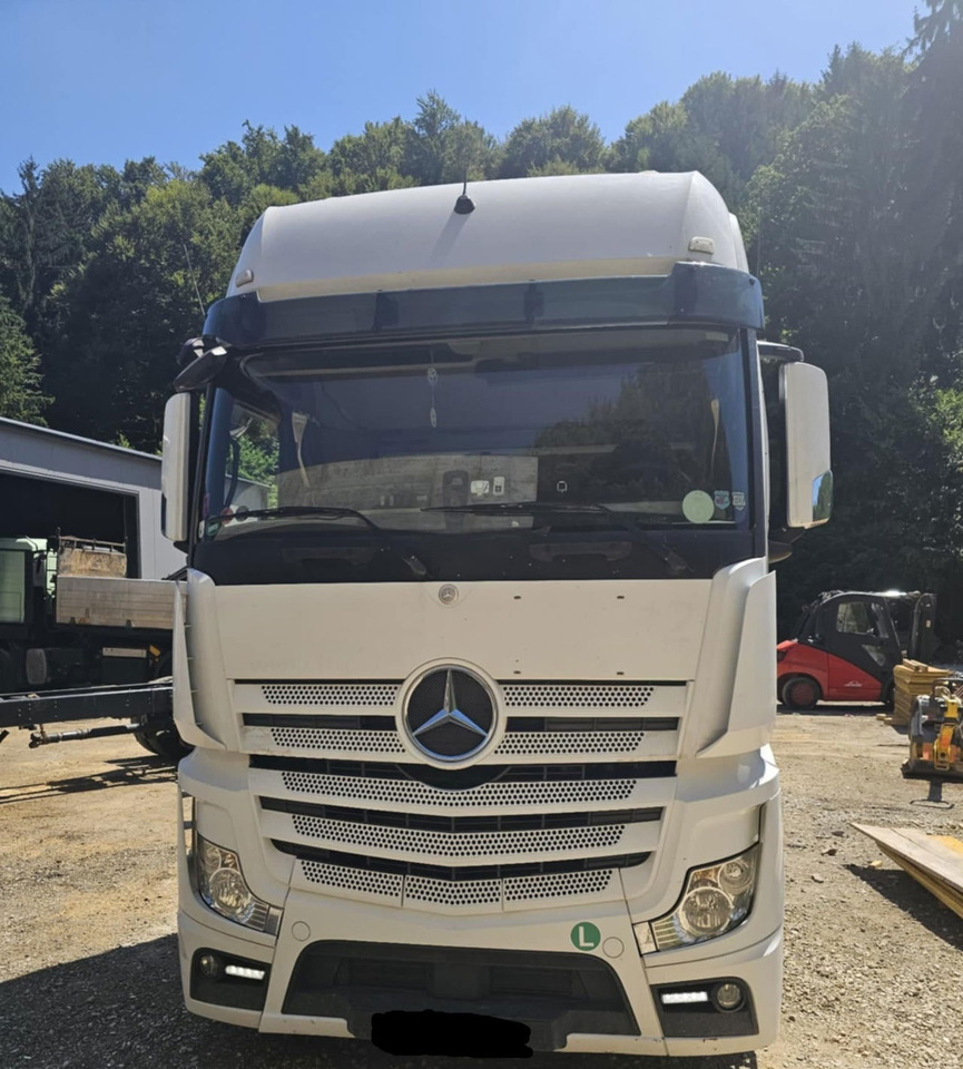 Mercedes-Benz Actros 2545 6x2 transporter - steering axle - 7.8M - Car transporter truck: picture 2 Mercedes-Benz Actros 2545 6x2 transporter - steering axle - 7.8M - Car transporter truck: picture 2
