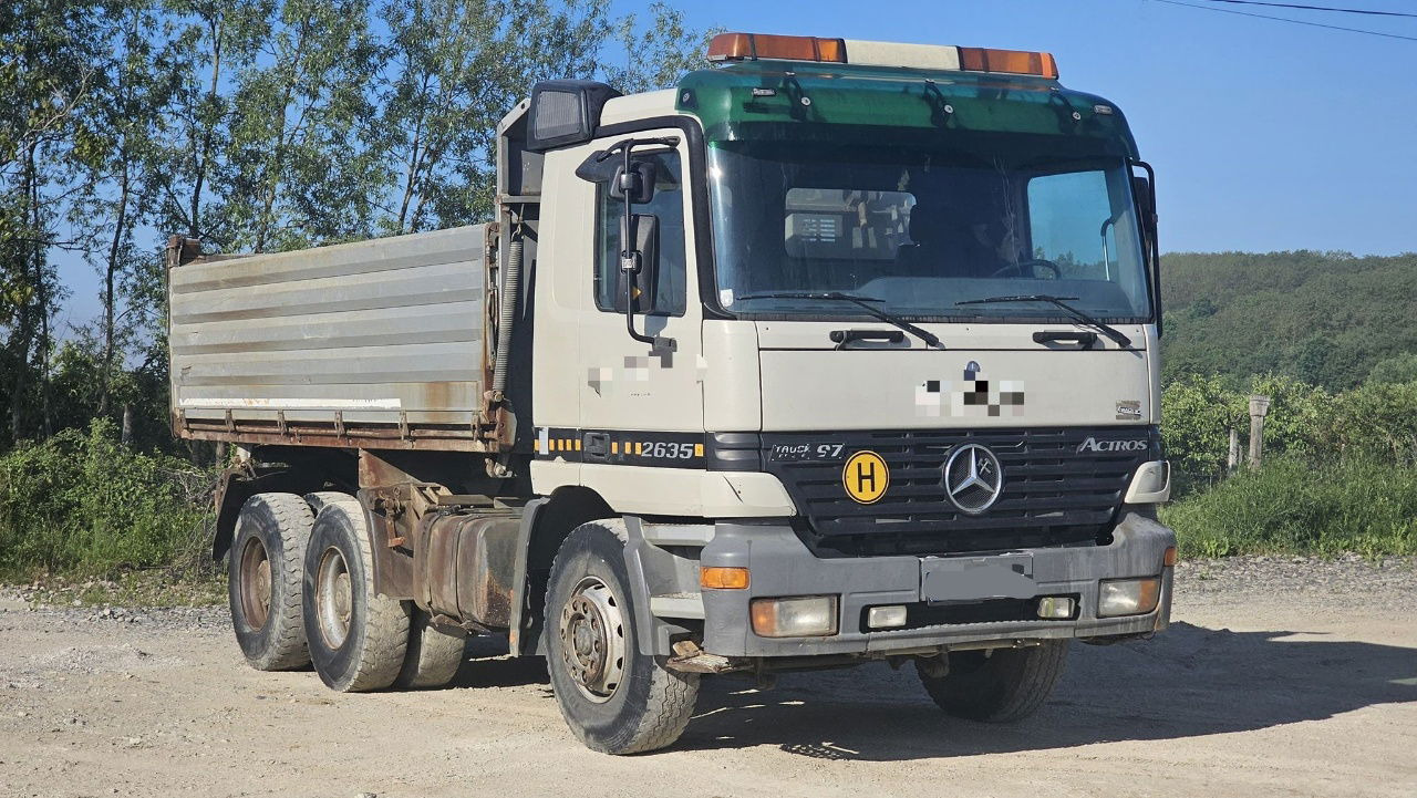 Mercedes-Benz Actros 2635 K 6X4 3 sided tipper - Tipper: picture 1 Mercedes-Benz Actros 2635 K 6X4 3 sided tipper - Tipper: picture 1