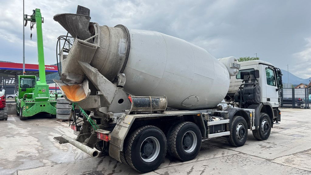 Mercedes-Benz Actros 3241 8x4 mixer 9m3 - Concrete mixer truck: picture 5 Mercedes-Benz Actros 3241 8x4 mixer 9m3 - Concrete mixer truck: picture 5