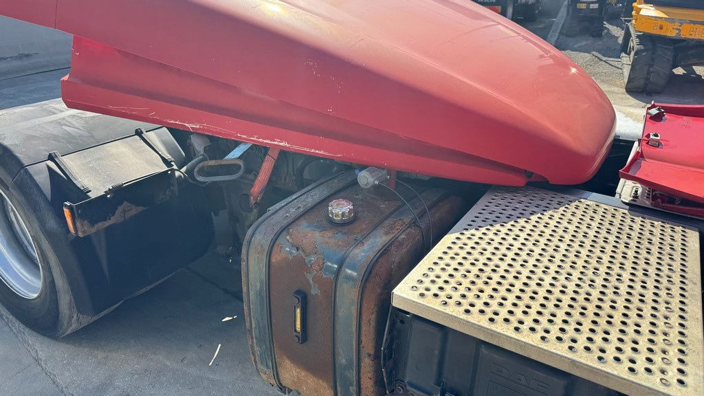 DAF XF 105.460 4x2 tractor unit - tipp. hydr. - Tractor unit: picture 4 DAF XF 105.460 4x2 tractor unit - tipp. hydr. - Tractor unit: picture 4