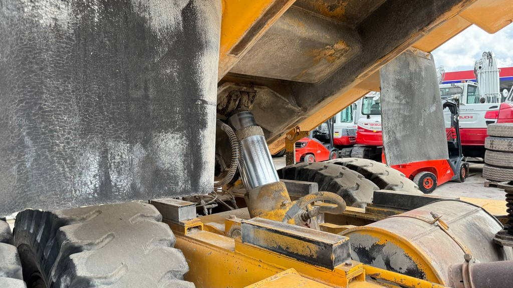 Rigid dumper/ Rock truck Volvo BM 425C - 1986 Year: picture 7
