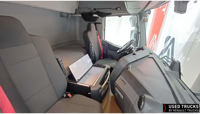 Renault Trucks T - Tractor unit: picture 5 Renault Trucks T - Tractor unit: picture 5