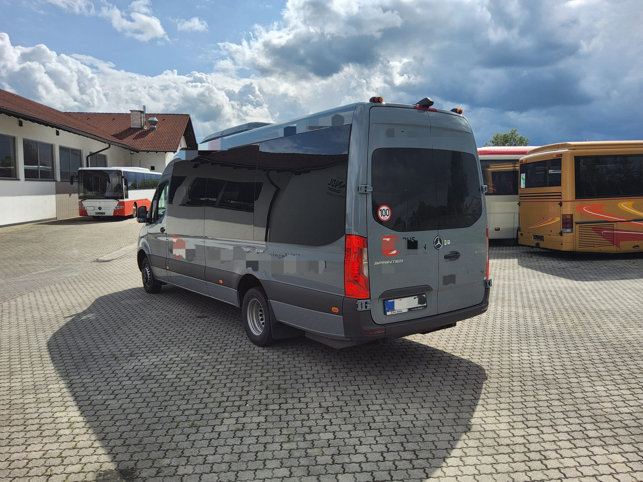 Mercedes Benz 517 cdi BusDesign Comfort 19+1+1 Schlafsitze / USB / Klima / Automatik - Minibus, People carrier: picture 3 Mercedes Benz 517 cdi BusDesign Comfort 19+1+1 Schlafsitze / USB / Klima / Automatik - Minibus, People carrier: picture 3