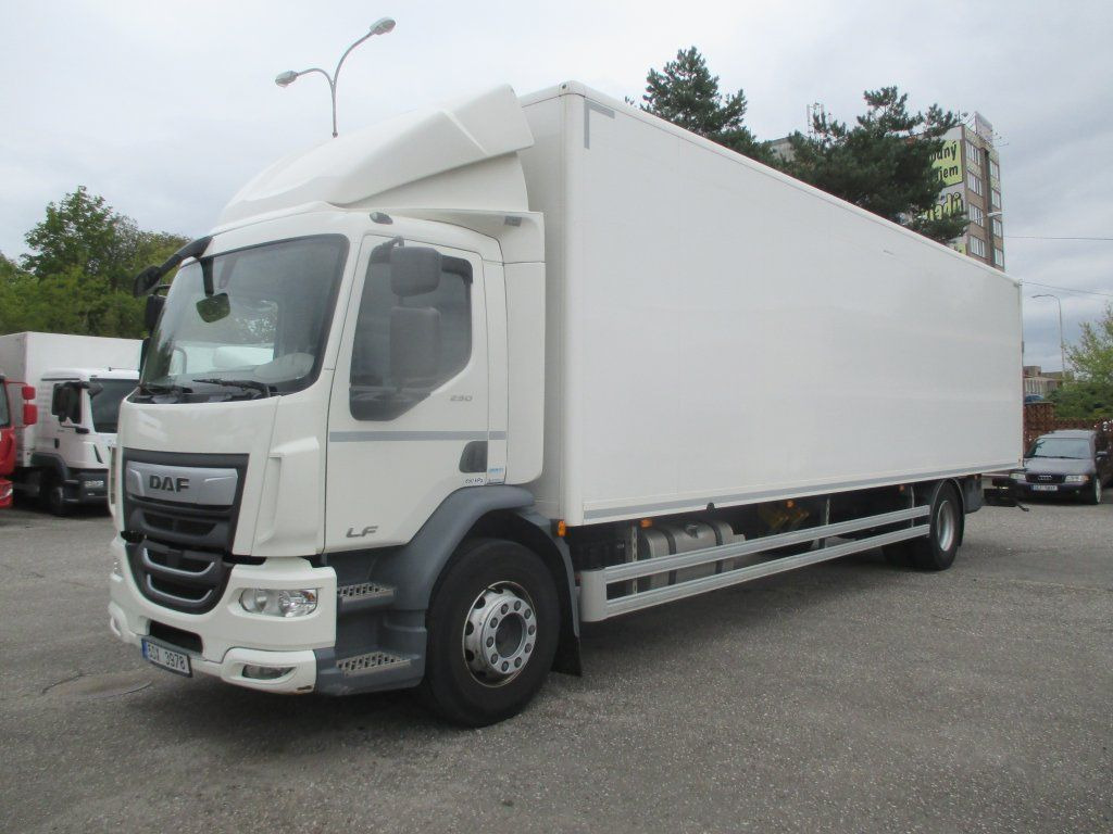 DAF 18.290 DAF 18.290 - Box truck: picture 1 DAF 18.290 DAF 18.290 - Box truck: picture 1