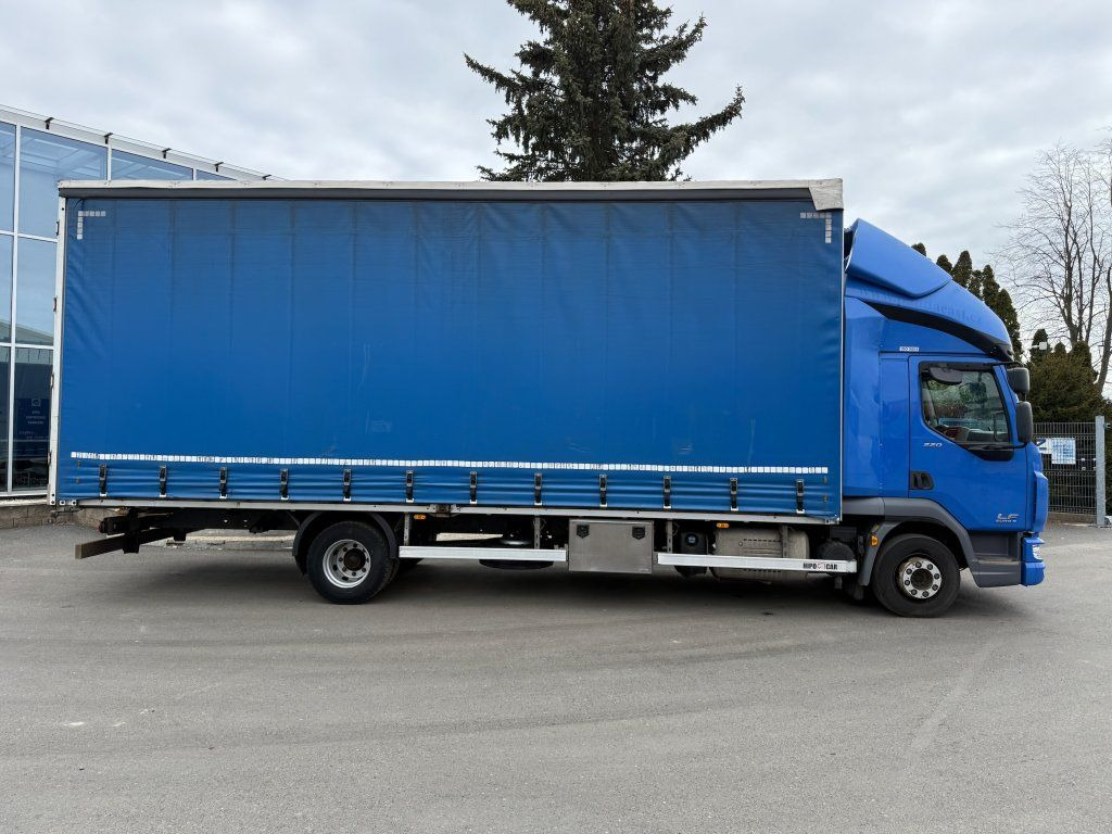 DAF LF220 EURO 6 - Curtain side truck: picture 3 DAF LF220 EURO 6 - Curtain side truck: picture 3