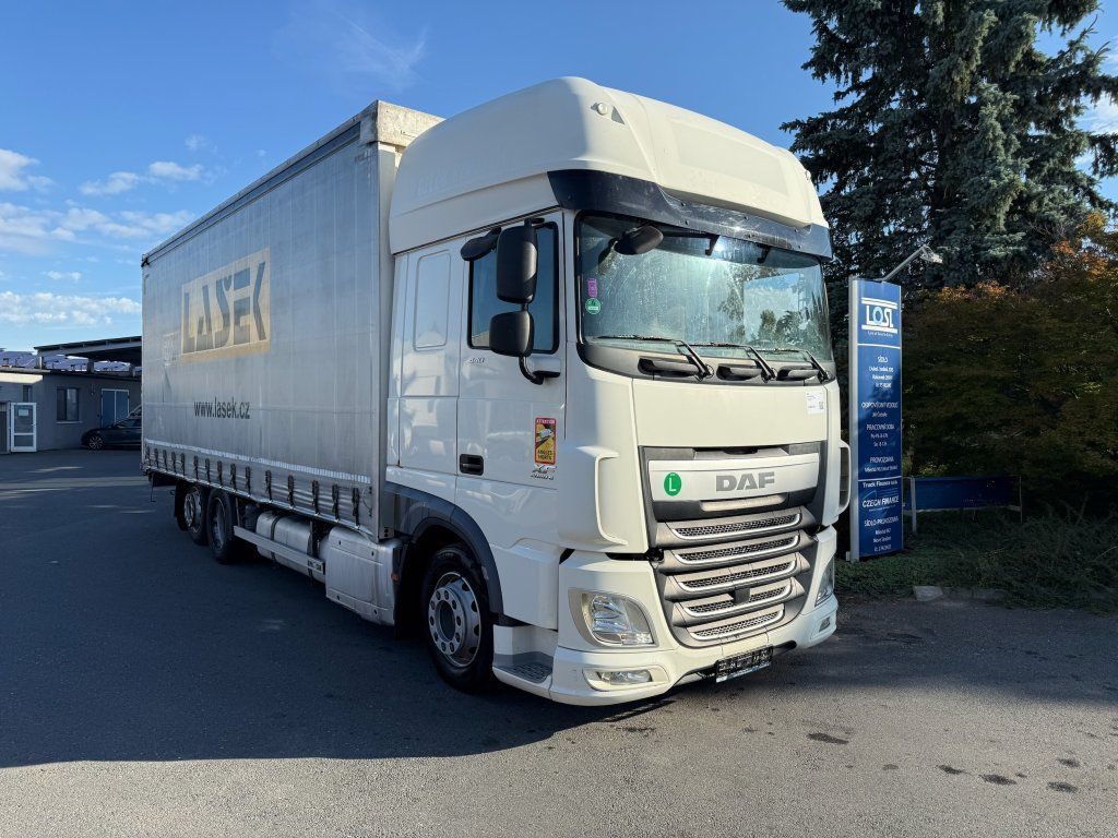 DAF XF440 EURO 6 6x2 - Curtain side truck: picture 2 DAF XF440 EURO 6 6x2 - Curtain side truck: picture 2