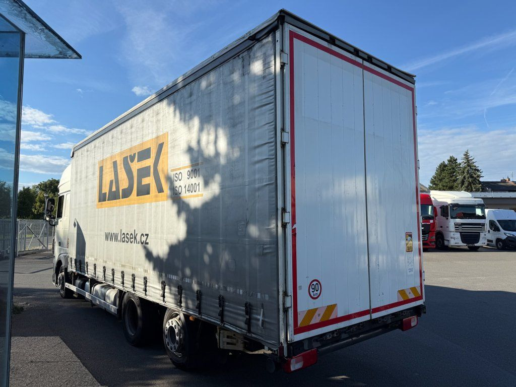 DAF XF440 EURO 6 6x2 - Curtain side truck: picture 5 DAF XF440 EURO 6 6x2 - Curtain side truck: picture 5