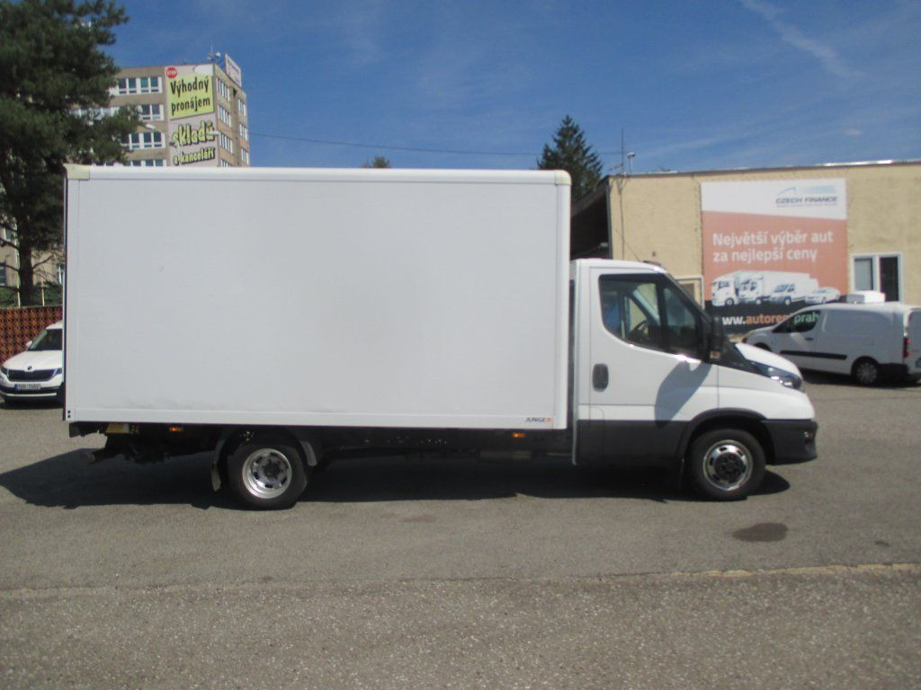 Iveco 35C16 Daily EURO 6 - Closed box van: picture 4 Iveco 35C16 Daily EURO 6 - Closed box van: picture 4
