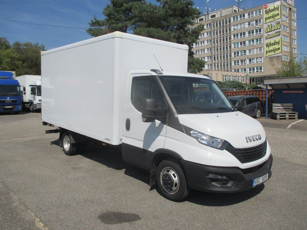 Iveco 35C16 Daily EURO 6 - Closed box van: picture 3 Iveco 35C16 Daily EURO 6 - Closed box van: picture 3