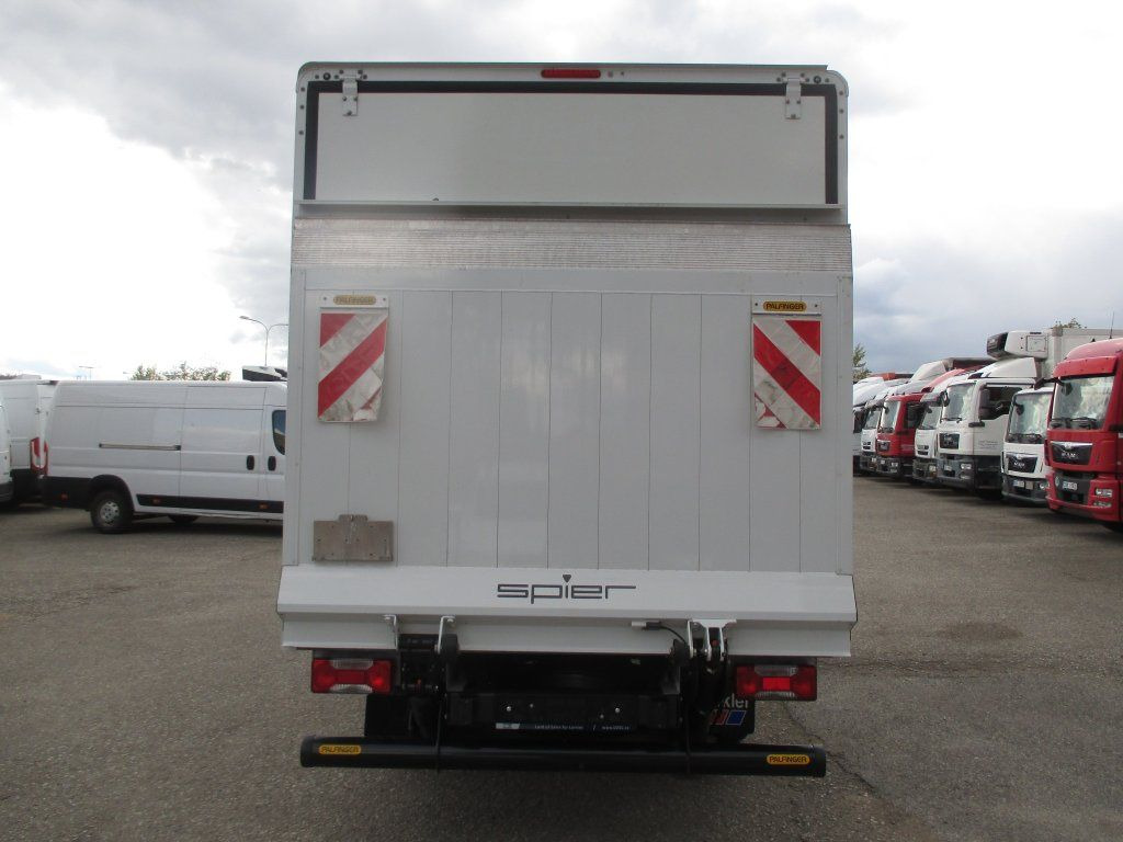 Iveco Daily 35C16 - Closed box van: picture 5 Iveco Daily 35C16 - Closed box van: picture 5
