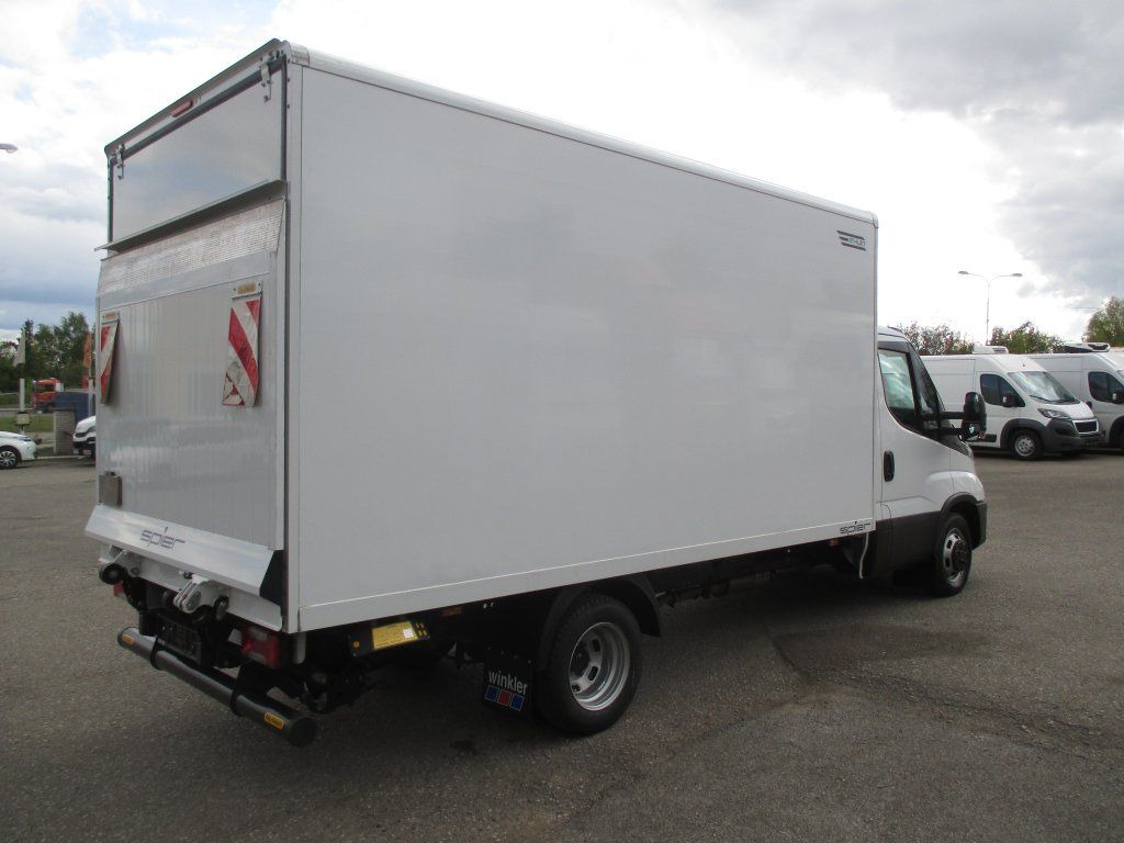 Iveco Daily 35C16 - Closed box van: picture 4 Iveco Daily 35C16 - Closed box van: picture 4