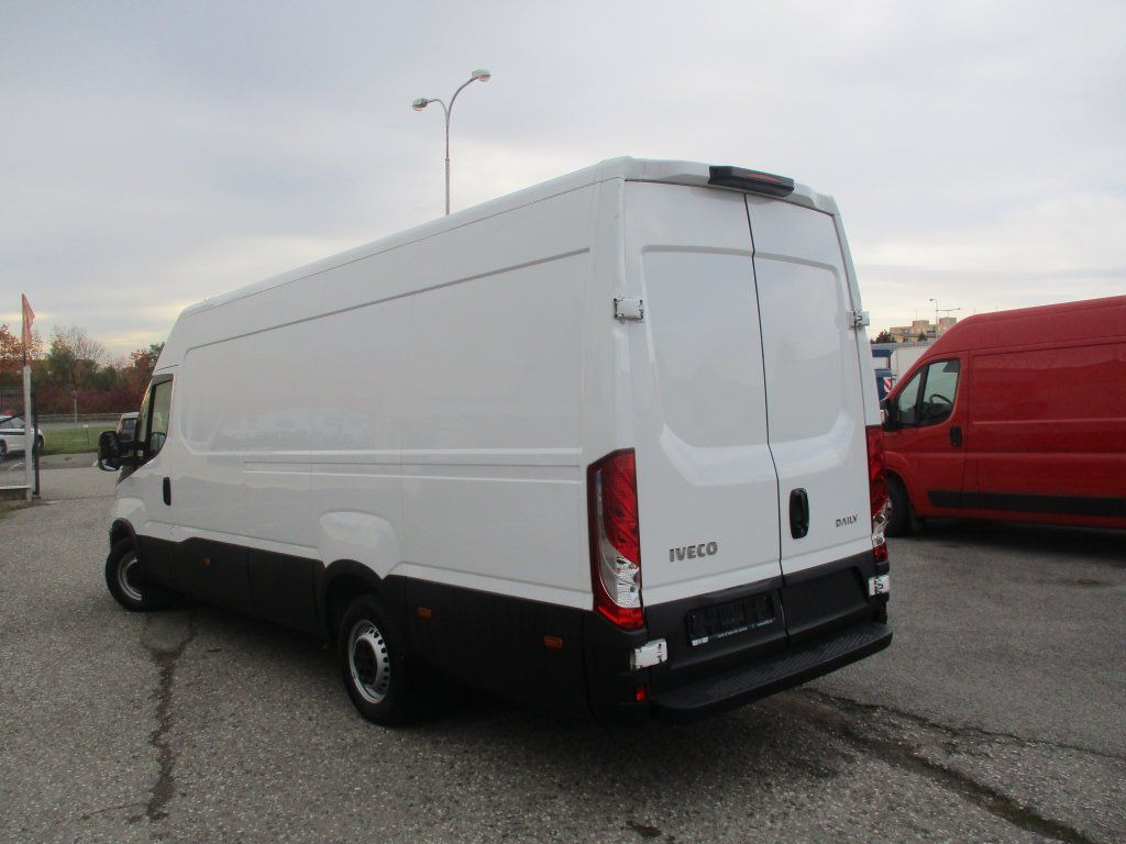 Iveco Daily 35S16 - Panel van: picture 4 Iveco Daily 35S16 - Panel van: picture 4