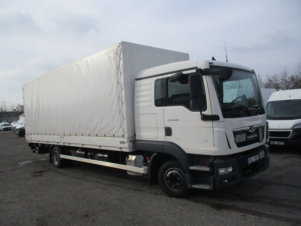 MAN TGL 12.220 MAN TGL 12.220 - Curtain side truck: picture 2 MAN TGL 12.220 MAN TGL 12.220 - Curtain side truck: picture 2