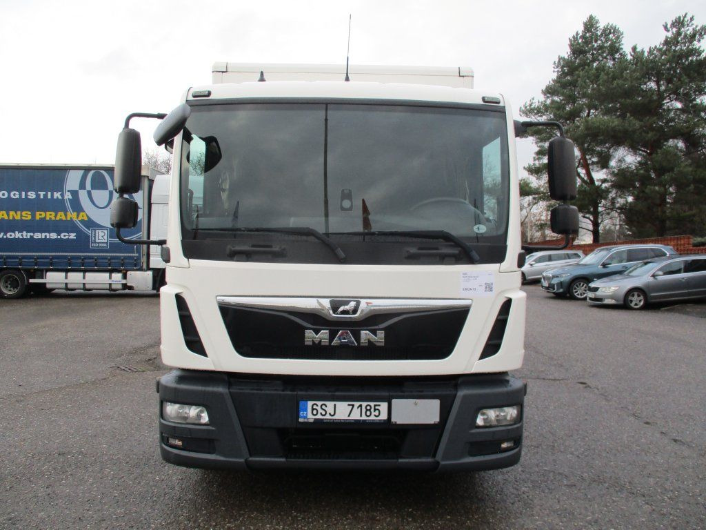 MAN TGL 8.190 - Box truck: picture 2 MAN TGL 8.190 - Box truck: picture 2