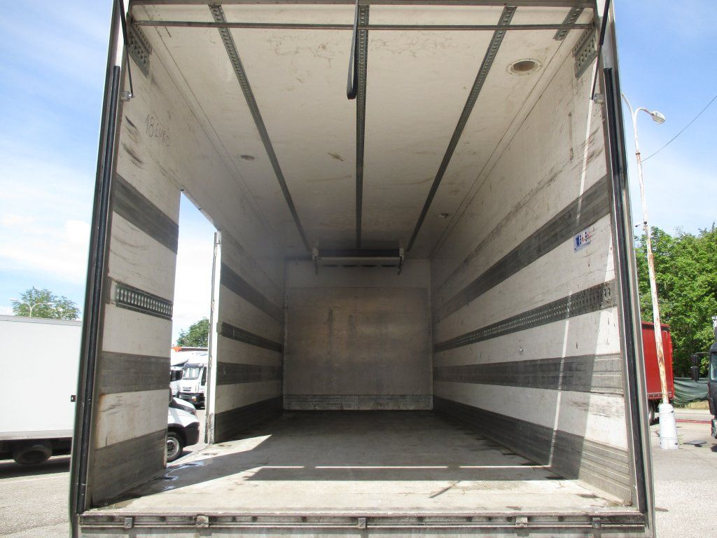 Renault Premium 460 4x2 - Refrigerated truck: picture 5 Renault Premium 460 4x2 - Refrigerated truck: picture 5