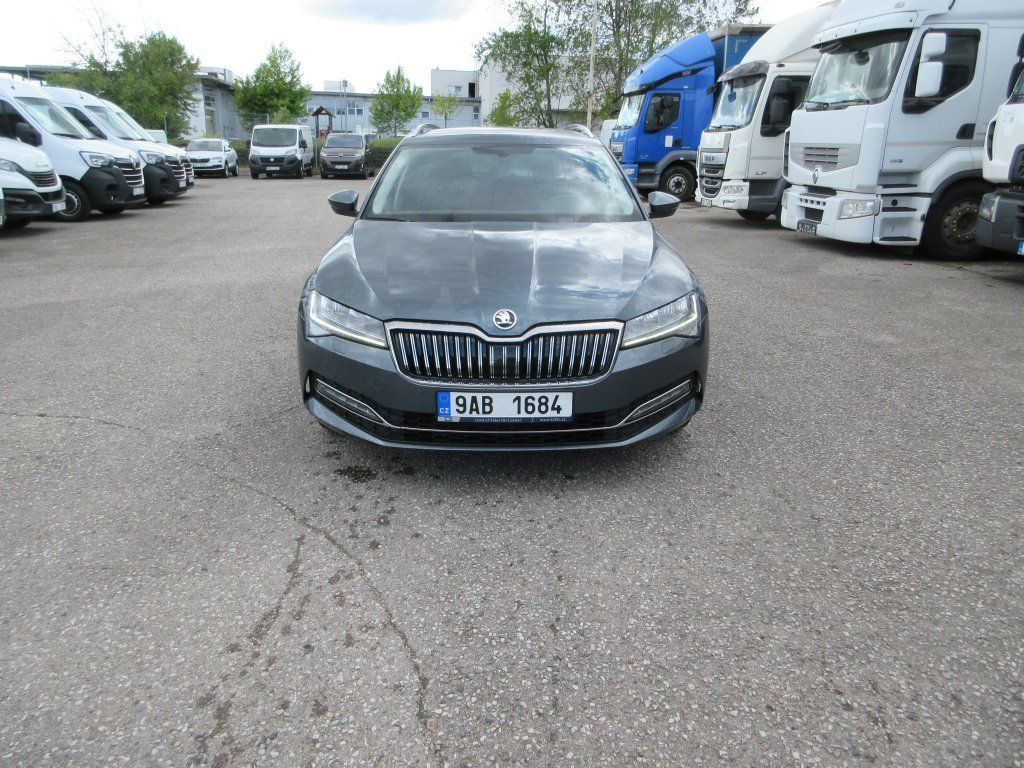 Skoda 2.0 Tdi Style - Estate car: picture 3 Skoda 2.0 Tdi Style - Estate car: picture 3