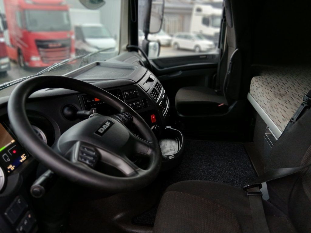 Tractor unit DAF XF460 EURO 6 HYDRAULICS: picture 8