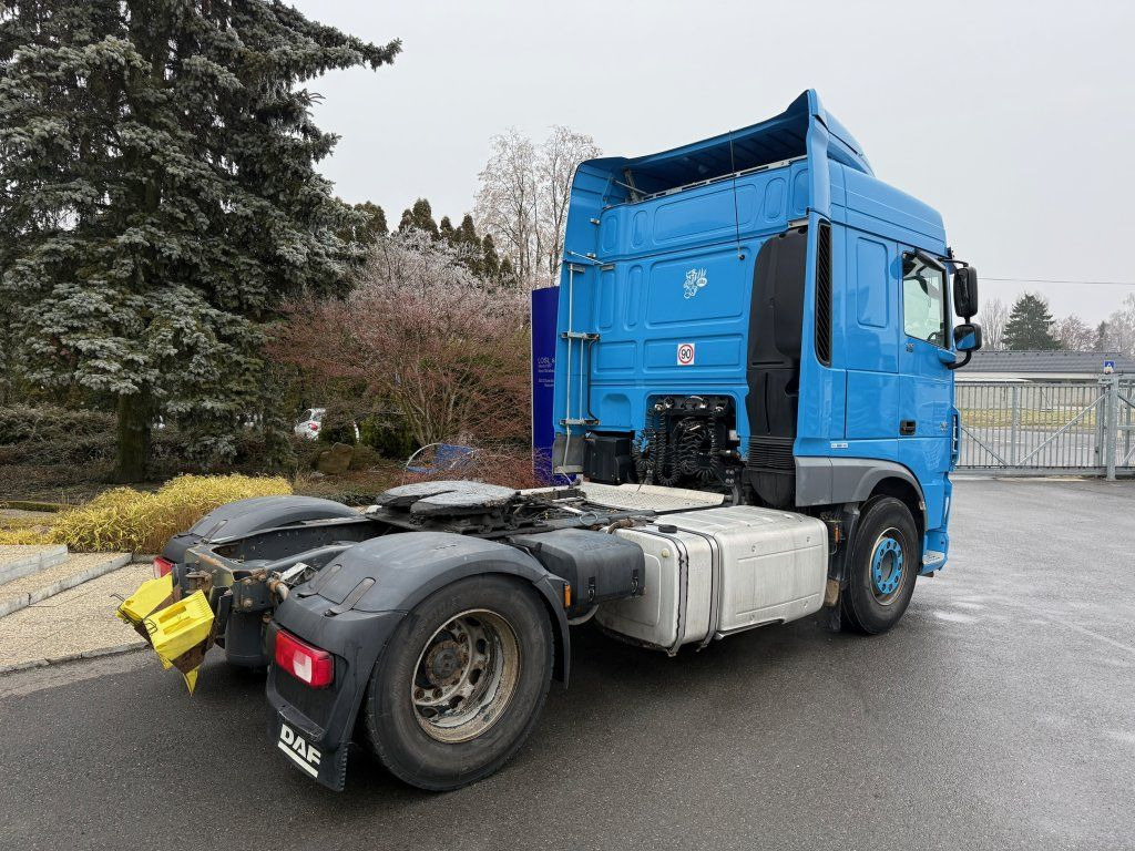 DAF XF510 SC EURO 3 NEW TACHO, Hydraulics - Tractor unit: picture 4 DAF XF510 SC EURO 3 NEW TACHO, Hydraulics - Tractor unit: picture 4