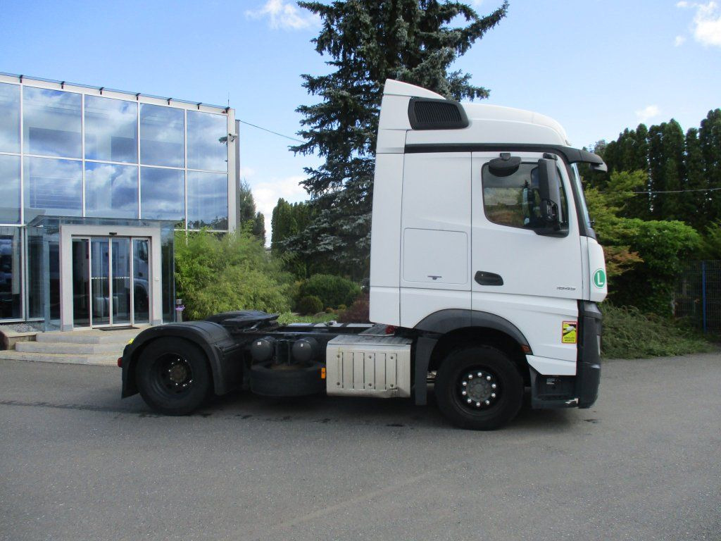 Mercedes-Benz 1845 Actros EURO 6 - Tractor unit: picture 3 Mercedes-Benz 1845 Actros EURO 6 - Tractor unit: picture 3