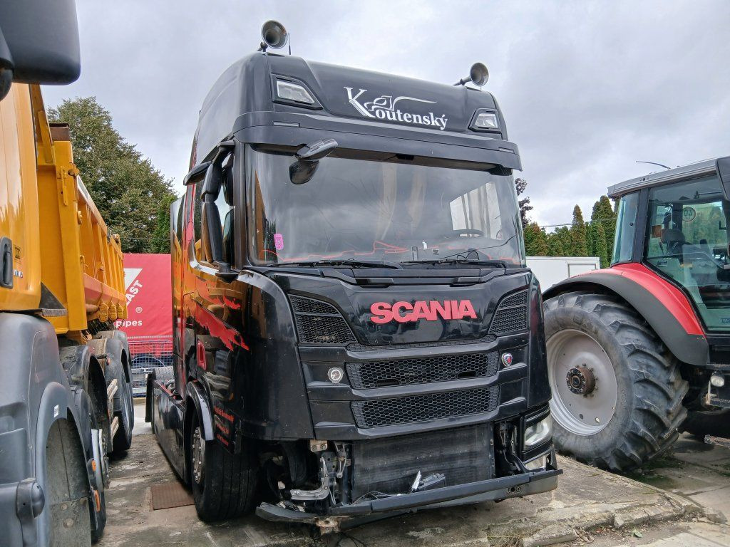 Scania R450 MEGA/lowdeck Unfall / damage - Tractor unit: picture 2 Scania R450 MEGA/lowdeck Unfall / damage - Tractor unit: picture 2