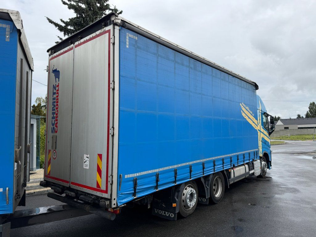 Volvo FH500 6x2 Euro 6 + Schmitz - Curtain side truck: picture 3 Volvo FH500 6x2 Euro 6 + Schmitz - Curtain side truck: picture 3