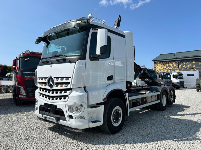 Mercedes-Benz AROCS + JOAB 20t | TULOSSA - Hook lift truck: picture 1 Mercedes-Benz AROCS + JOAB 20t | TULOSSA - Hook lift truck: picture 1
